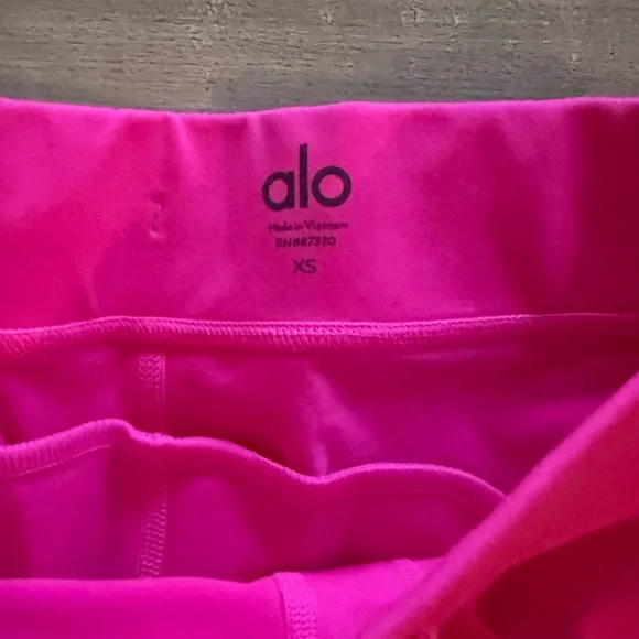Alo Yoga Pink Tie Leggings - Picture 3 of 3